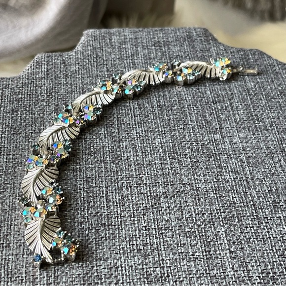 CROWN TRIFARI | Vtg | Blue Aurora Borealis (AB) Crystals Rhinestones 7" Bracelet - Picture 12 of 14
